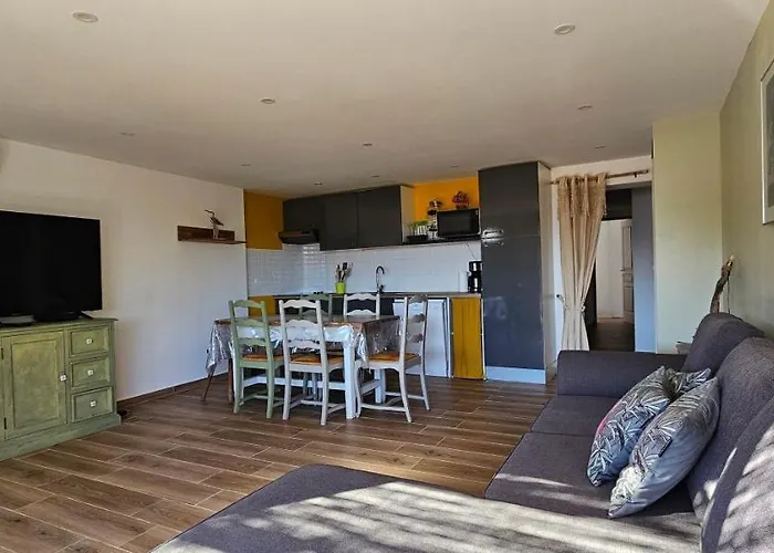 Villa Mini T3 Climatisee, Vue Mer, Cosy & Moderne